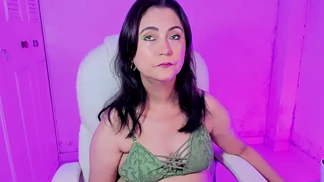 danielahot66 online show from February 6, 4:42 am