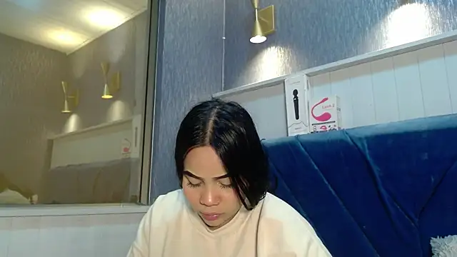 EmilyQueen3x online show from December 5, 12:03 pm