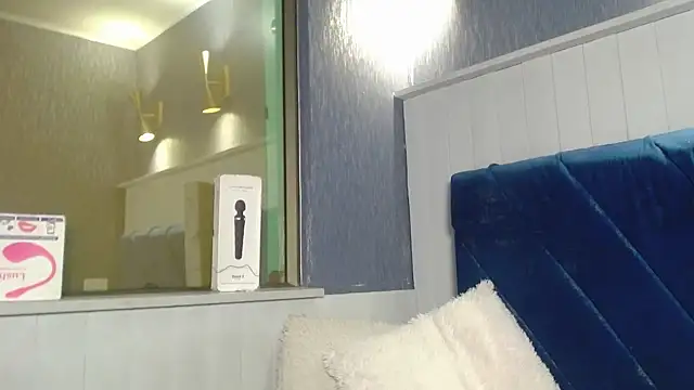 EmilyQueen3x online show from February 14, 1:46 am