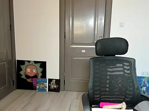  Hello Titty  online show from April 25, 8:06 am