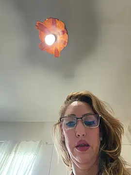 Snapshot of RAIRAsexy chatting on March 1, 8:33 pm RAIRAsexy online show from March 1, 8:33 pm