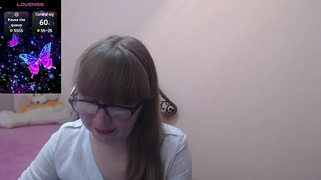 Snapshot of MargotLot chatting on March 19, 4:57 am MargotLot online show from March 19, 4:57 am