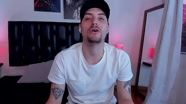 Pleasure Vibes23 online show from February 8, 9:04 pm