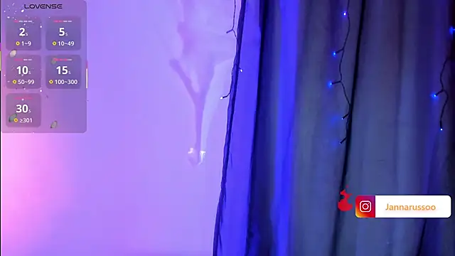 EmmaRusso online show from October 16, 9:05 pm