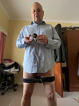 DaddyCumBumZA online show from December 11, 4:49 am