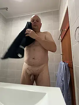 DaddyCumBumZA online show from December 12, 4:48 am