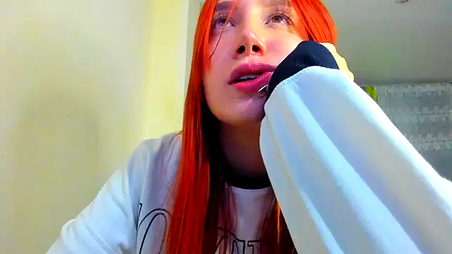 Snapshot of horny__molly_ chatting on January 16, 12:23 am horny  molly  online show from January 16, 12:23 am