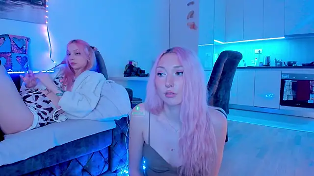 AlexRoseLiRed online show from December 15, 10:15 pm