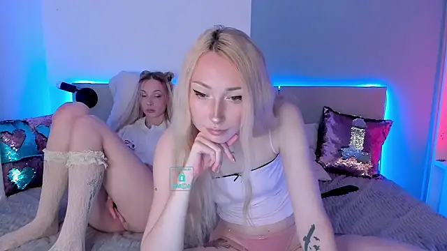 AlexRoseLiRed online show from February 17, 1:46 am