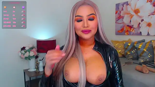 HugeCock Savanna online show from September 19, 11:27 pm