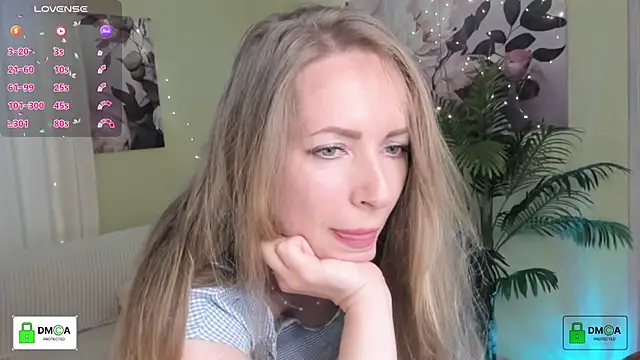 Snapshot of Queenymel chatting on May 28, 4:37 pm Queenymel online show from May 28, 4:37 pm