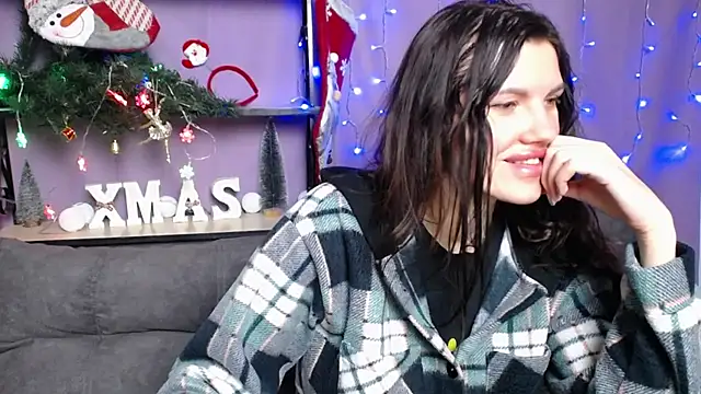 MilaLoona online show from January 7, 7:10 am