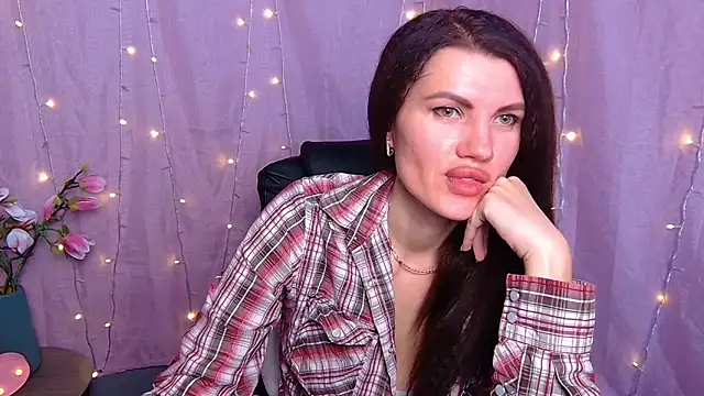 MilaLoona online show from March 1, 7:32 am