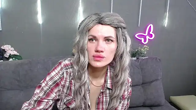 MilaLoona online show from March 26, 7:47 am