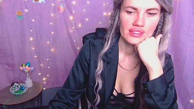 MilaLoona online show from April 11, 6:40 am