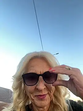 Snapshot of adella13 chatting on September 20, 3:57 pm adella13 online show from September 20, 3:57 pm