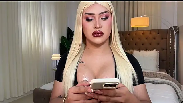 Your Majesty Tyra online show from January 22, 5:37 am