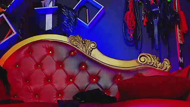 PerlaDivaio online show from March 6, 1:35 pm