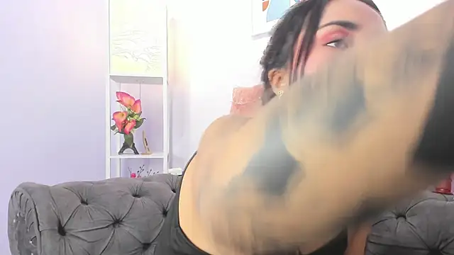 miss soffi  online show from December 5, 3:17 pm