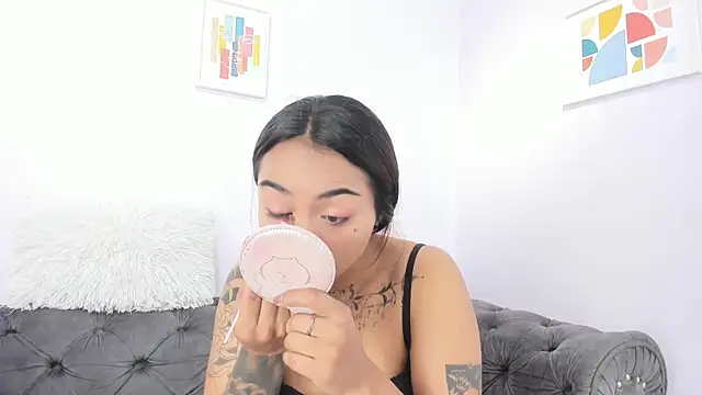 miss soffi  online show from November 10, 12:15 pm