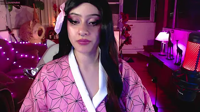 Snapshot of Aquamarinebubble chatting on February 8, 7:26 am Aquamarinebubble online show from February 8, 7:26 am