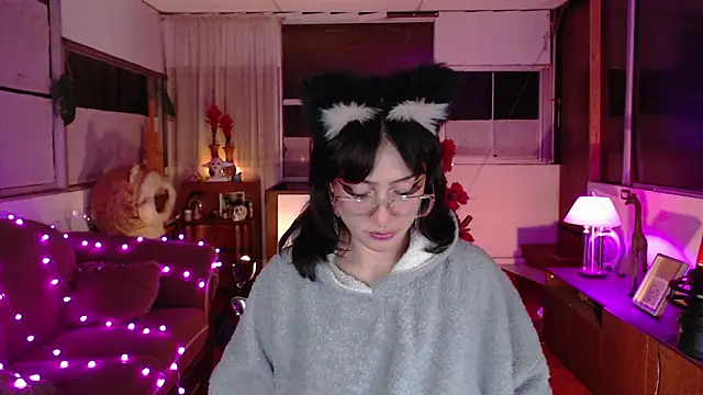 Snapshot of Aquamarinebubble chatting on October 29, 2:25 am Aquamarinebubble online show from October 29, 2:25 am