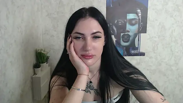 Snapshot of MisssShy_ chatting on November 12, 7:42 am MisssShy online show from November 12, 7:42 am