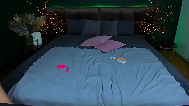 Kamilla Hot online show from November 21, 6:34 am