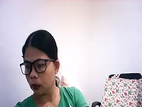 pinay milfxx online show from November 8, 12:11 am