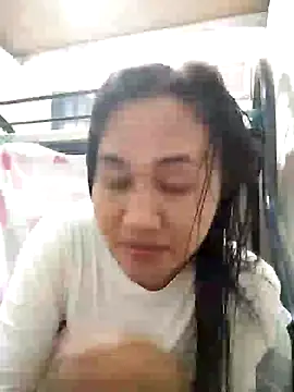 Snapshot of sexyts69xx chatting on January 19, 3:29 am sexyts69xx online show from January 19, 3:29 am