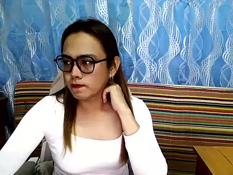 Snapshot of Your_PrettyGirlxxx chatting on March 15, 12:36 am Your PrettyGirlxxx online show from March 15, 12:36 am