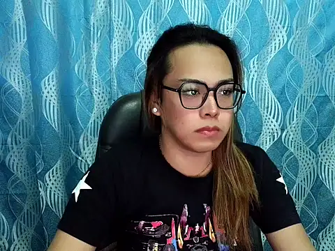 Snapshot of Your_PrettyGirlxxx chatting on September 9, 5:18 am Your PrettyGirlxxx online show from September 9, 5:18 am