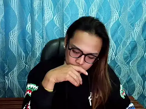 Snapshot of Your_PrettyGirlxxx chatting on September 17, 7:10 am Your PrettyGirlxxx online show from September 17, 7:10 am