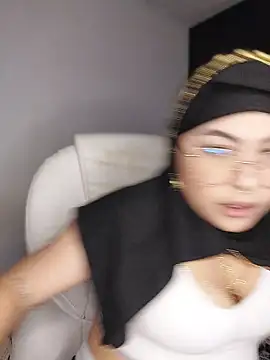 Hana    online show from March 23, 11:42 pm