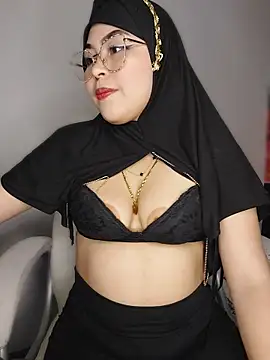 Hana    online show from April 1, 11:57 pm