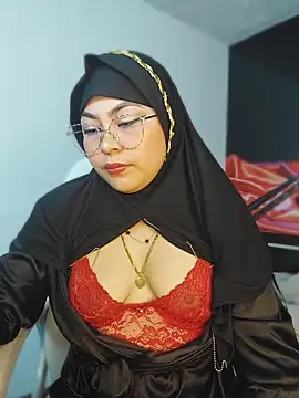 Hana    online show from April 9, 11:32 pm