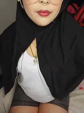 Snapshot of Hana___ chatting on May 22, 11:21 pm Hana online show from May 22, 11:21 pm