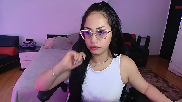 yesie hot online show from February 14, 1:24 am