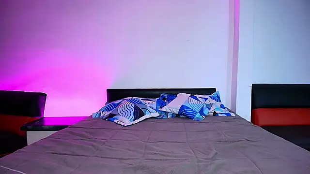 yesie hot online show from March 8, 2:04 am