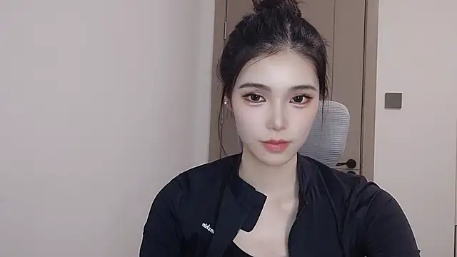 Tibbie-66 online show from May 12, 1:08 pm