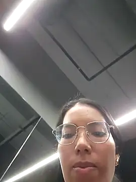 SheenaBrooke online show from March 16, 4:18 am