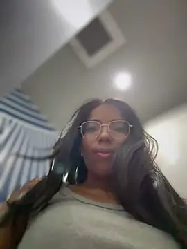 SheenaBrooke online show from April 1, 3:51 am