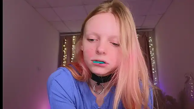 Snapshot of evangel1ne chatting on January 18, 6:03 am evangel1ne online show from January 18, 6:03 am