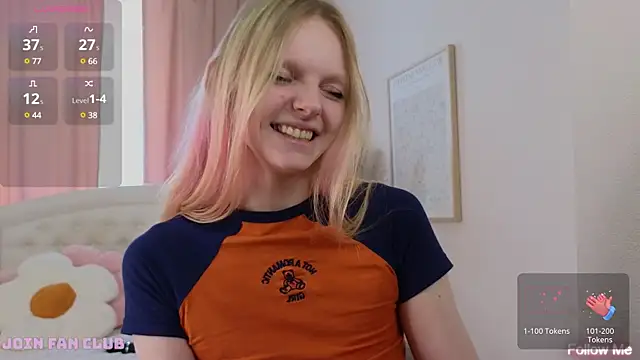 Snapshot of evangel1ne chatting on March 22, 8:08 am evangel1ne online show from March 22, 8:08 am