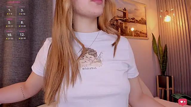 Assh lee  online show from March 10, 12:37 pm