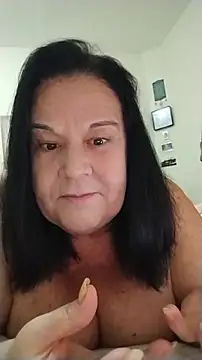 Snapshot of Yaya_Mineira chatting on August 5, 10:55 pm Yaya Mineira online show from August 5, 10:55 pm