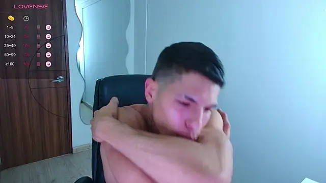 Snapshot of harrisoncuper chatting on March 23, 11:20 pm harrisoncuper online show from March 23, 11:20 pm