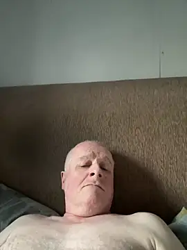 locallad88 online show from January 3, 3:55 pm