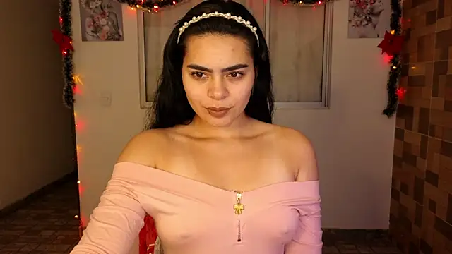 Snapshot of sexyladyy_ chatting on December 15, 2:16 pm sexyladyy online show from December 15, 2:16 pm