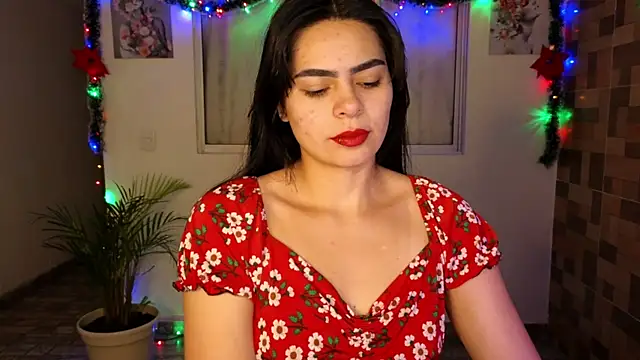 Snapshot of sexyladyy_ chatting on January 7, 11:05 am sexyladyy online show from January 7, 11:05 am